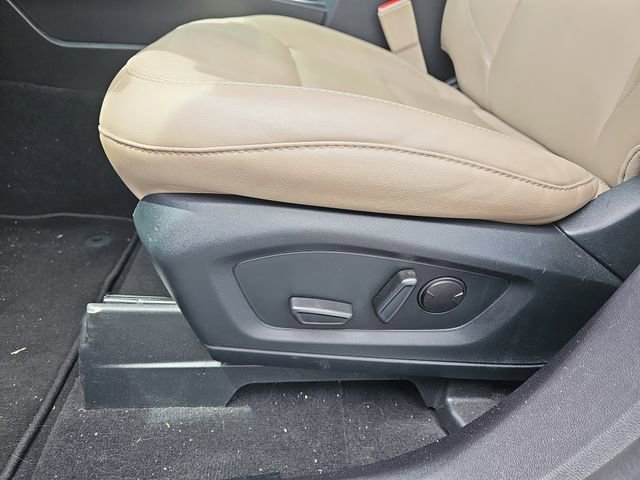 Certified 2022 Ford Explorer XLT w/ Equipment Group 202A RWD image 12