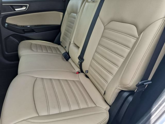 Certified 2020 Ford Edge SEL w/ Cold Weather Package AWD/4WD image 25