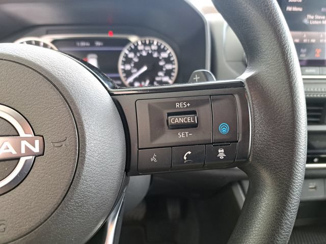Used 2023 Nissan Rogue SV AWD/4WD image 17