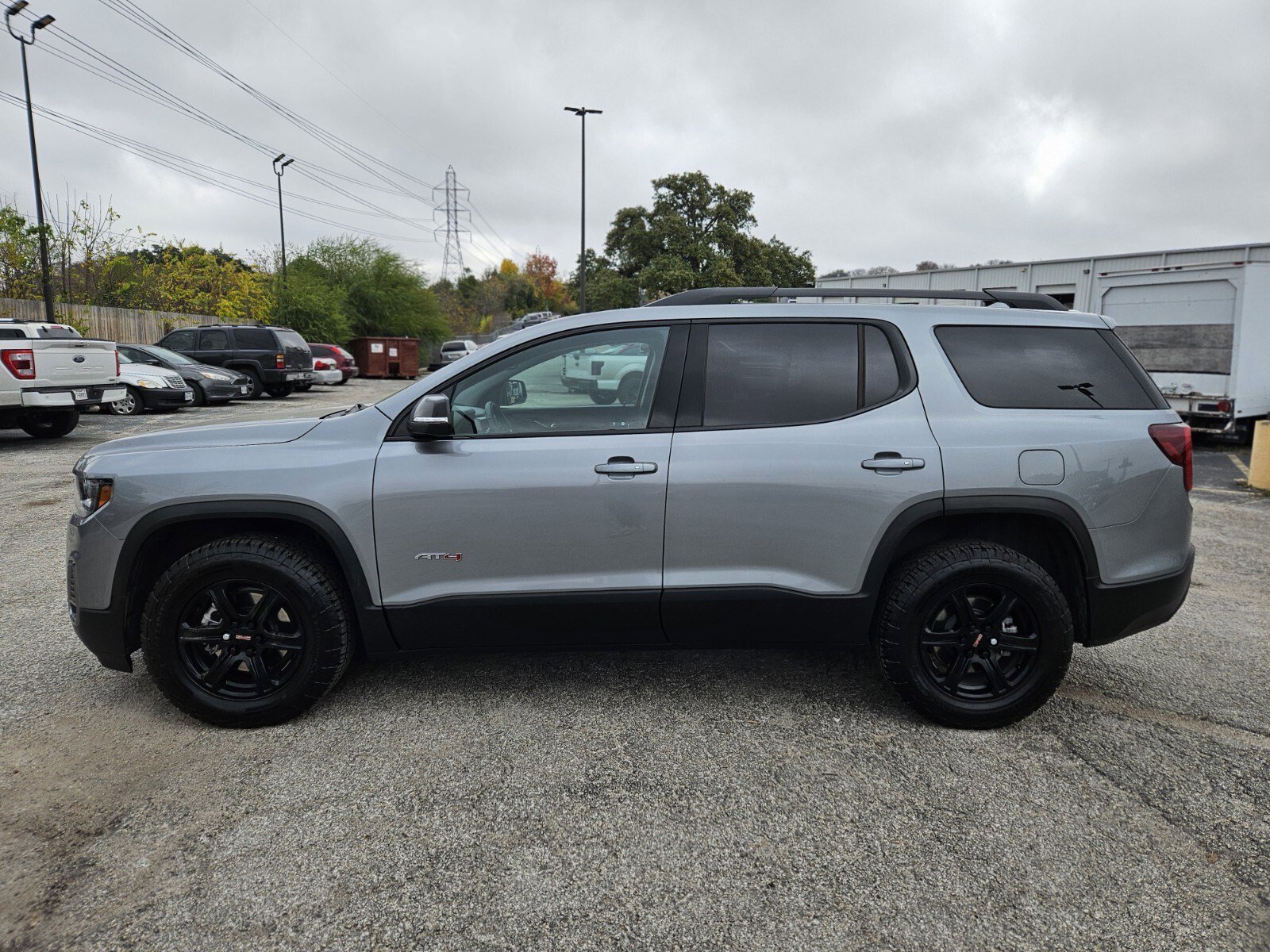 Used 2023 GMC Acadia AT4 w/ Technology Package image 7