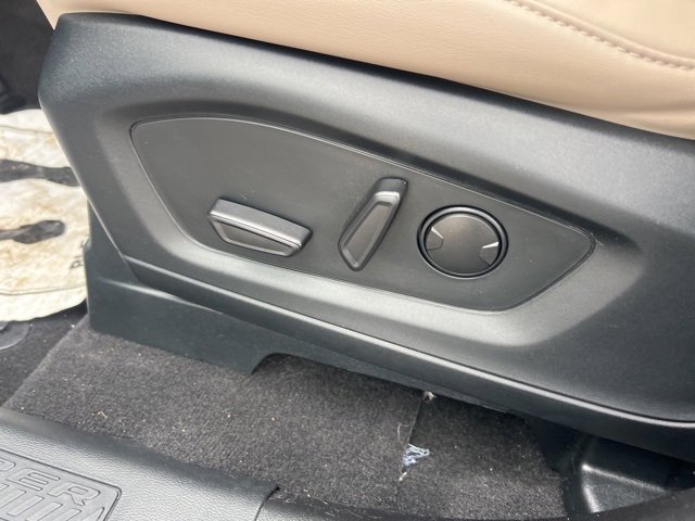 Certified 2023 Ford Explorer XLT w/ Equipment Group 202A image 19