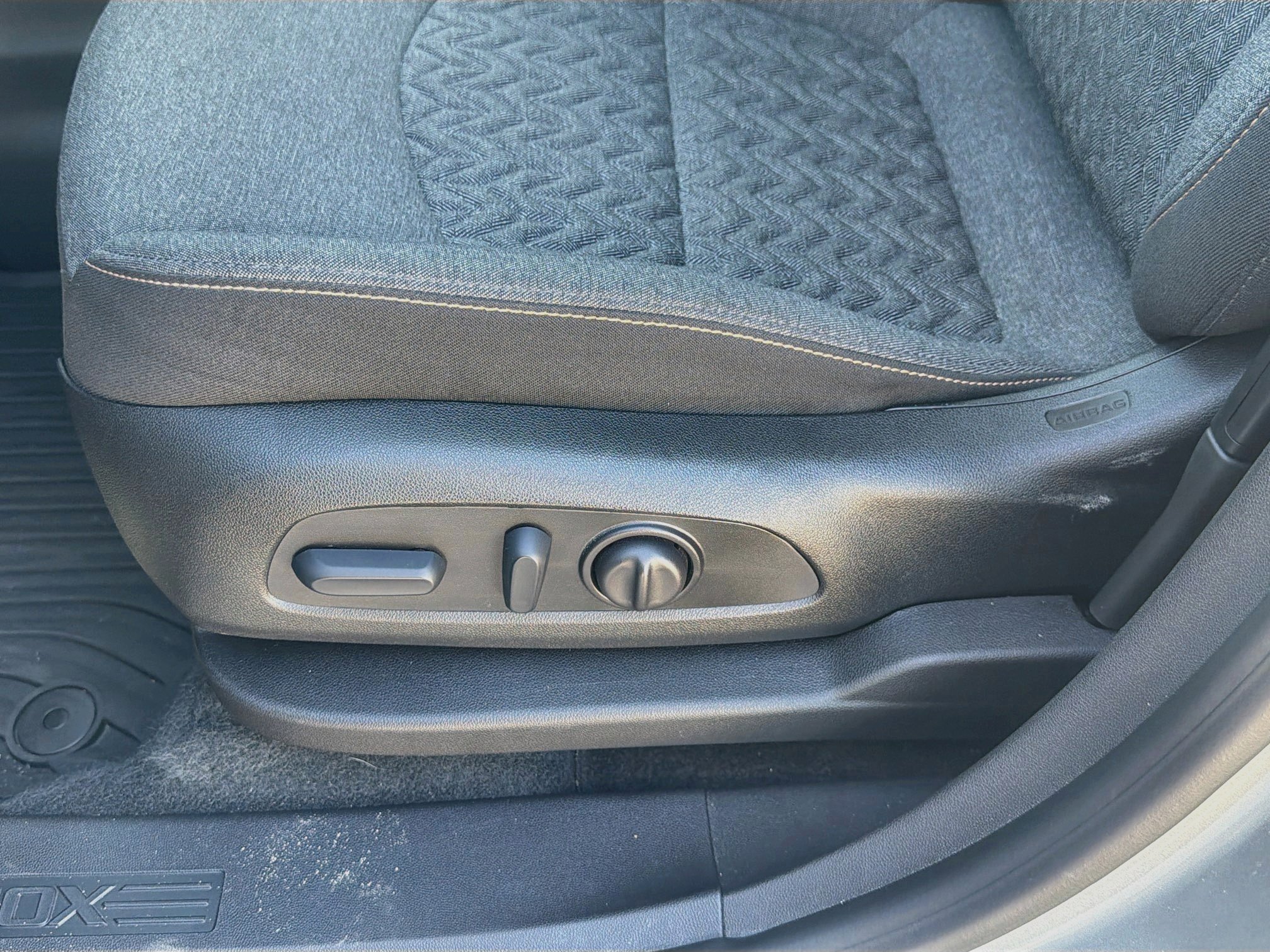 Used 2024 Chevrolet Equinox LT FWD image 22