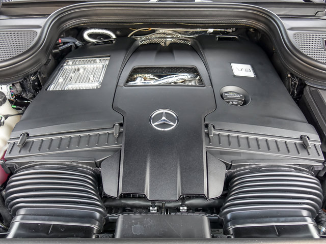 Used 2025 Mercedes-Benz GLS 580 4MATIC image 30