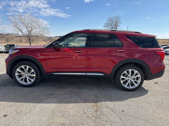 Certified 2024 Ford Explorer Platinum w/ Technology Package image 2
