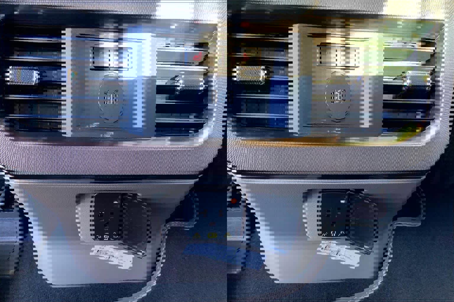 Certified 2025 Ford F350 Platinum w/ Platinum Plus Package image 33