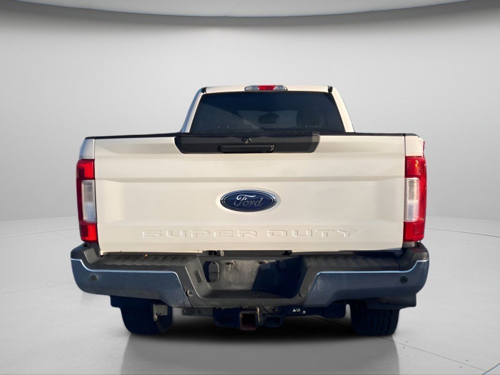 Certified 2019 Ford F350 XLT w/ XLT Value Package image 7