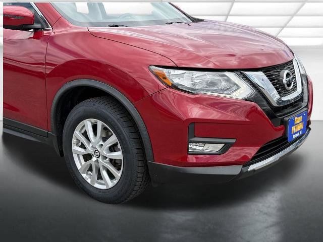 Used 2017 Nissan Rogue SV AWD/4WD image 19