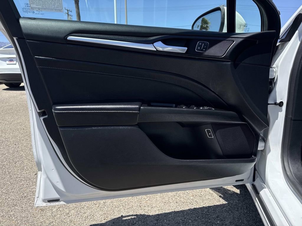Certified 2019 Ford Fusion Energi Titanium FWD image 19
