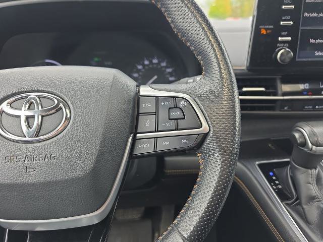 Used 2022 Toyota Sienna XLE Woodland Edition AWD/4WD image 29