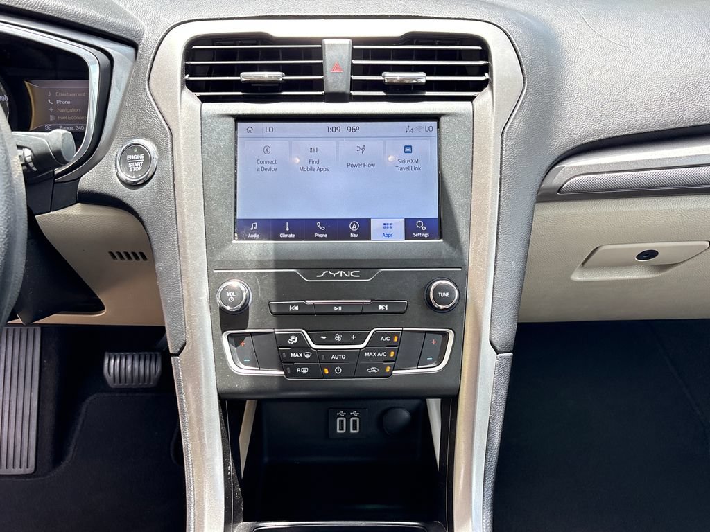 Certified 2020 Ford Fusion SE FWD image 23