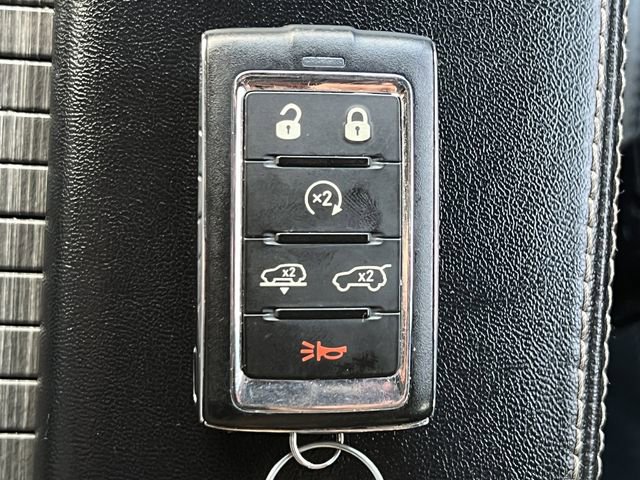 Used 2022 Jeep Wagoneer Series III w/ Premium Group I AWD/4WD image 29