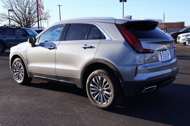 Used 2024 Cadillac XT4 Premium Luxury image 14