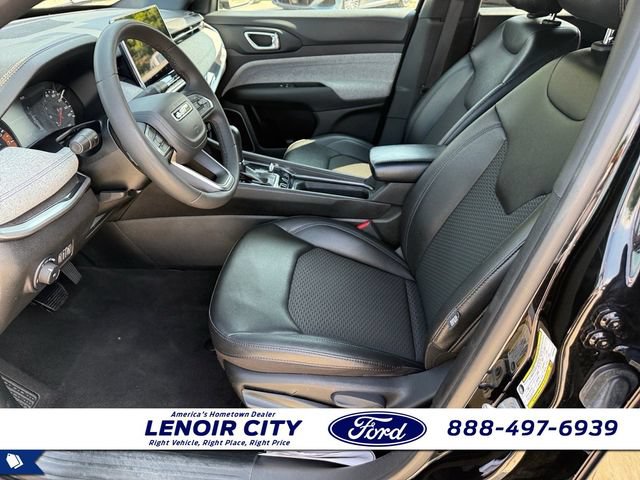 Used 2024 Jeep Compass Latitude AWD/4WD image 10