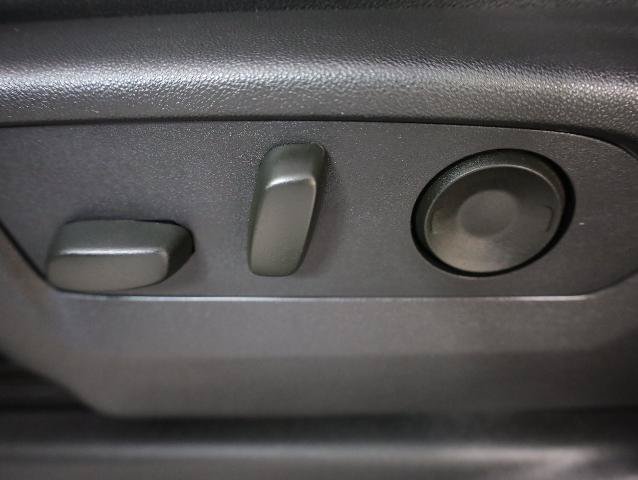 Used 2024 Chevrolet Silverado 1500 LTZ AWD/4WD image 20