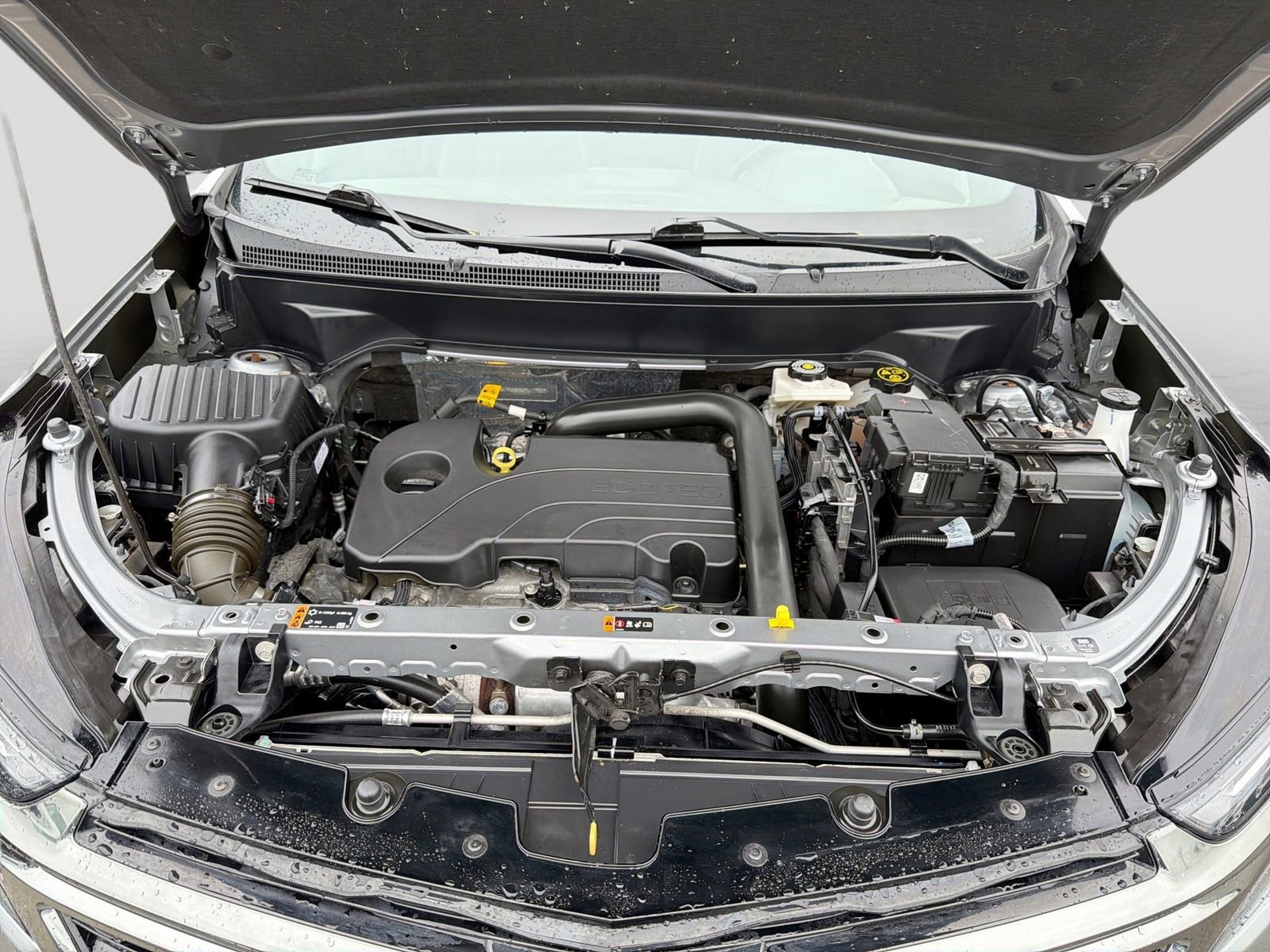 Used 2023 Chevrolet Equinox RS w/ LPO, Floor Liner Package AWD/4WD image 17