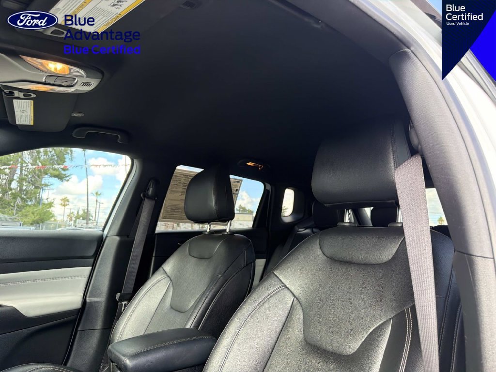 Used 2025 Jeep Compass Limited AWD/4WD image 21