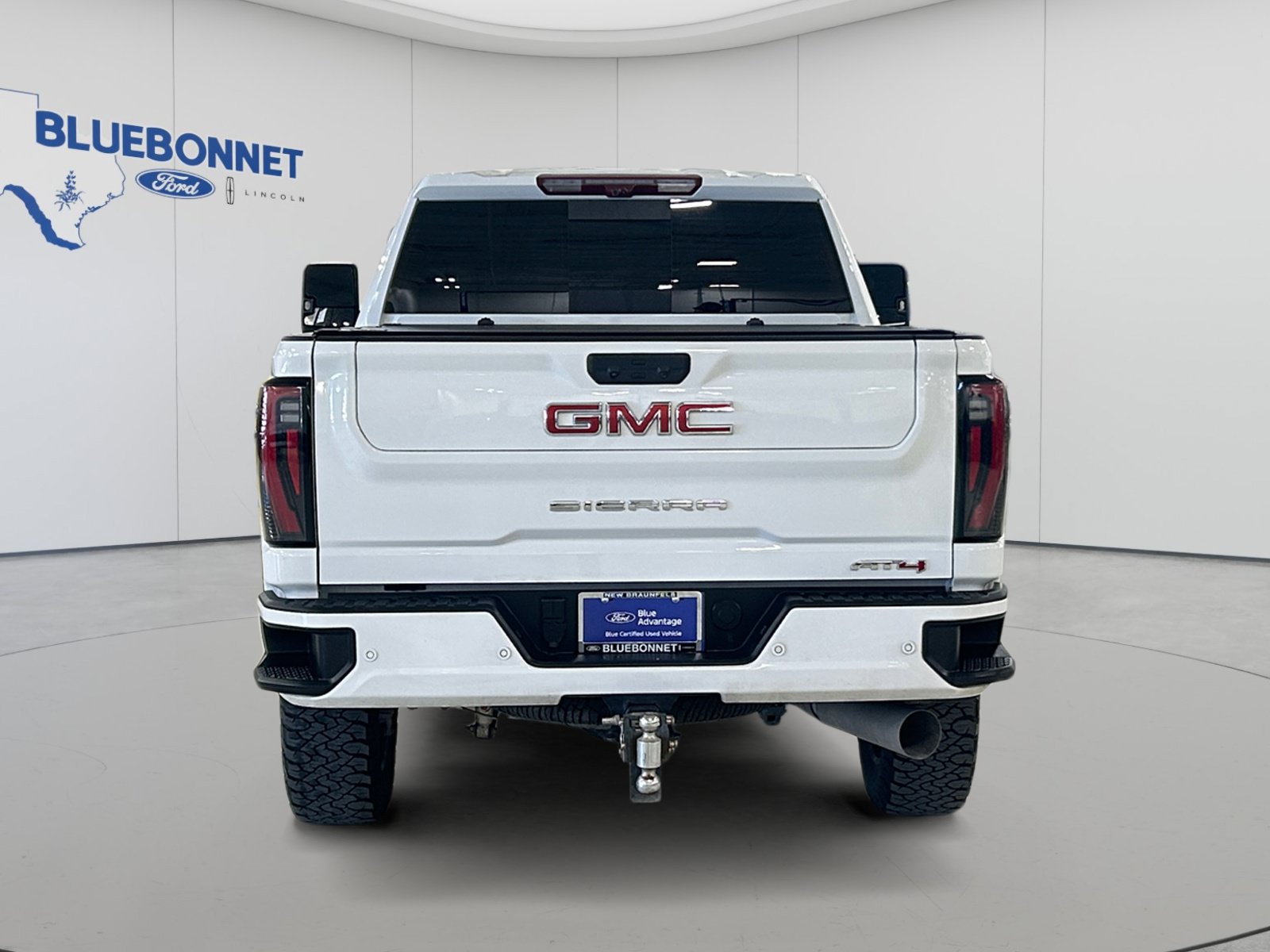 Used 2025 GMC Sierra 2500 AT4 w/ AT4 Premium Plus Package AWD/4WD image 6