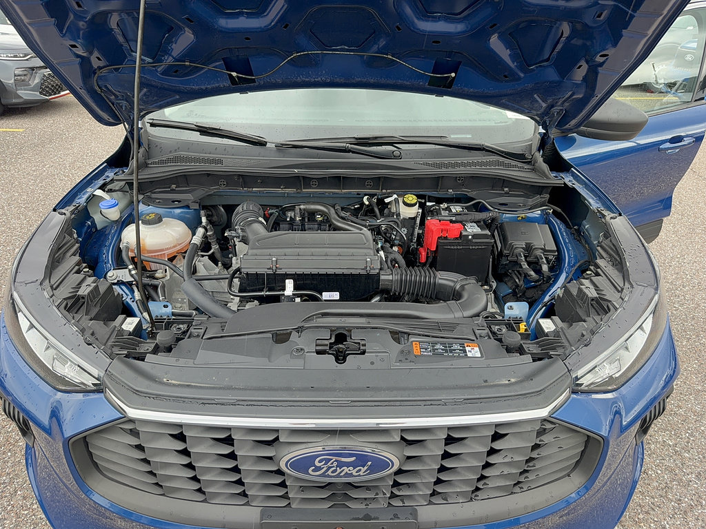 Certified 2023 Ford Escape Active AWD/4WD image 35