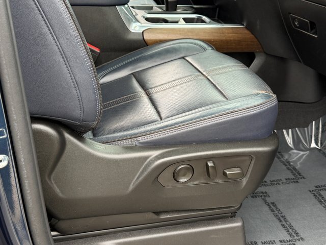 Used 2022 Chevrolet Silverado 1500 High Country w/ High Country Premium Package AWD/4WD image 37