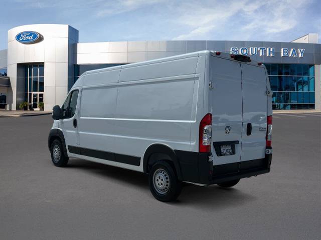 Used 2025 RAM ProMaster 2500 w/ Convenience Group FWD image 3