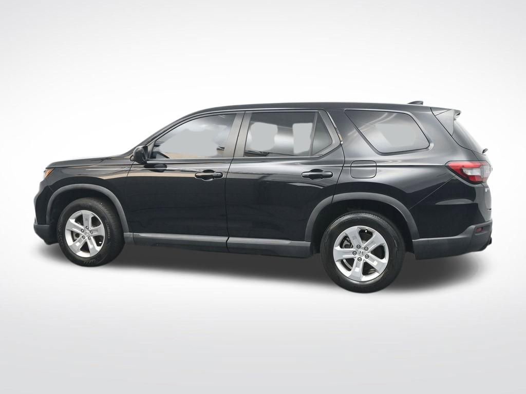 Used 2023 Honda Pilot LX image 10