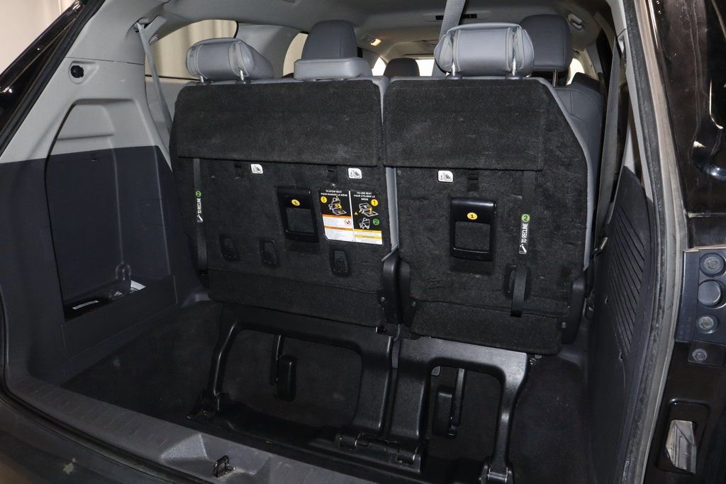 Used 2022 Toyota Sienna XLE w/ XLE Plus Package image 17