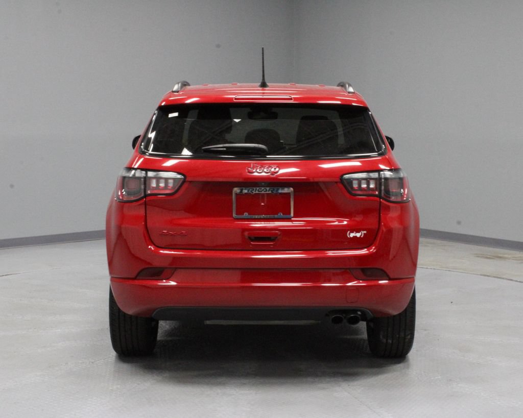 Used 2022 Jeep Compass Limited AWD/4WD image 8