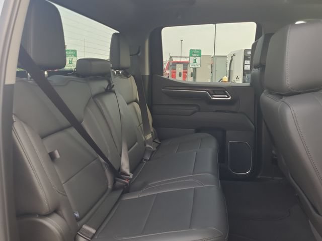 Used 2026 GMC Sierra 1500 SLT AWD/4WD image 14