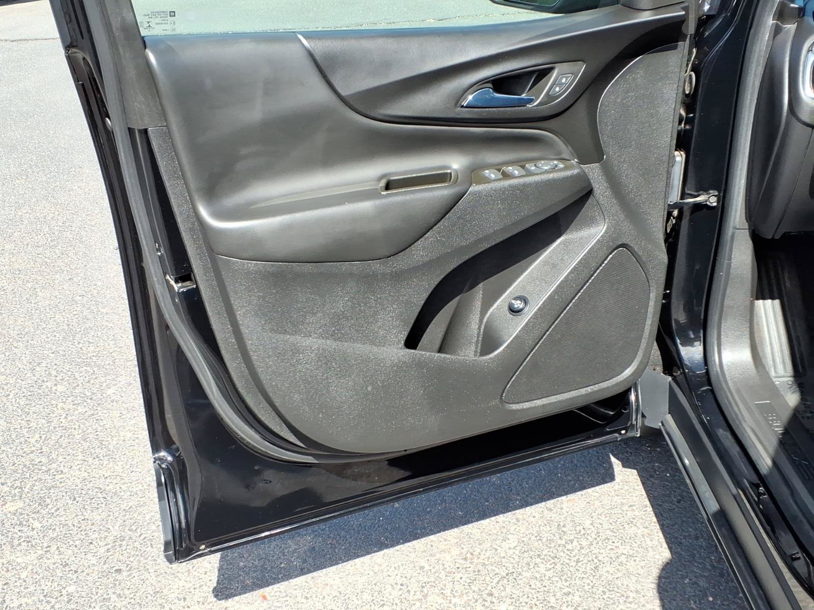 Used 2022 Chevrolet Equinox LT FWD image 17