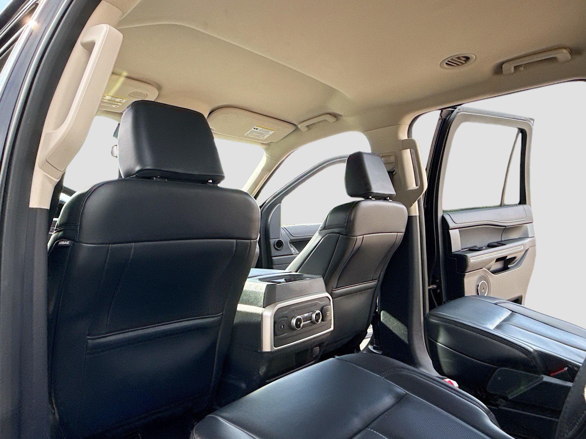 Certified 2024 Ford Expedition XLT AWD/4WD image 6