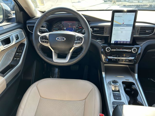 Certified 2024 Ford Explorer Limited w/ Limited Technology Package RWD image 29