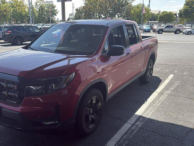 Used 2025 Honda Ridgeline Black Edition image 1
