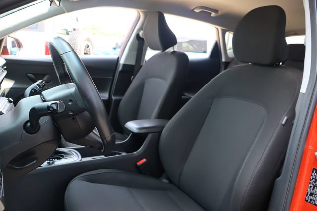 Used 2025 Hyundai Kona SEL FWD image 14