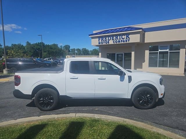 Certified 2024 Ford Maverick Lariat w/ Black Appearance Package FWD image 3