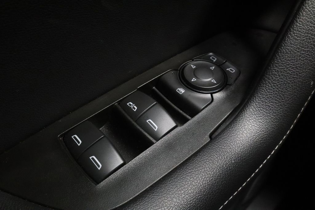 Used 2025 Chevrolet Blazer LT image 25