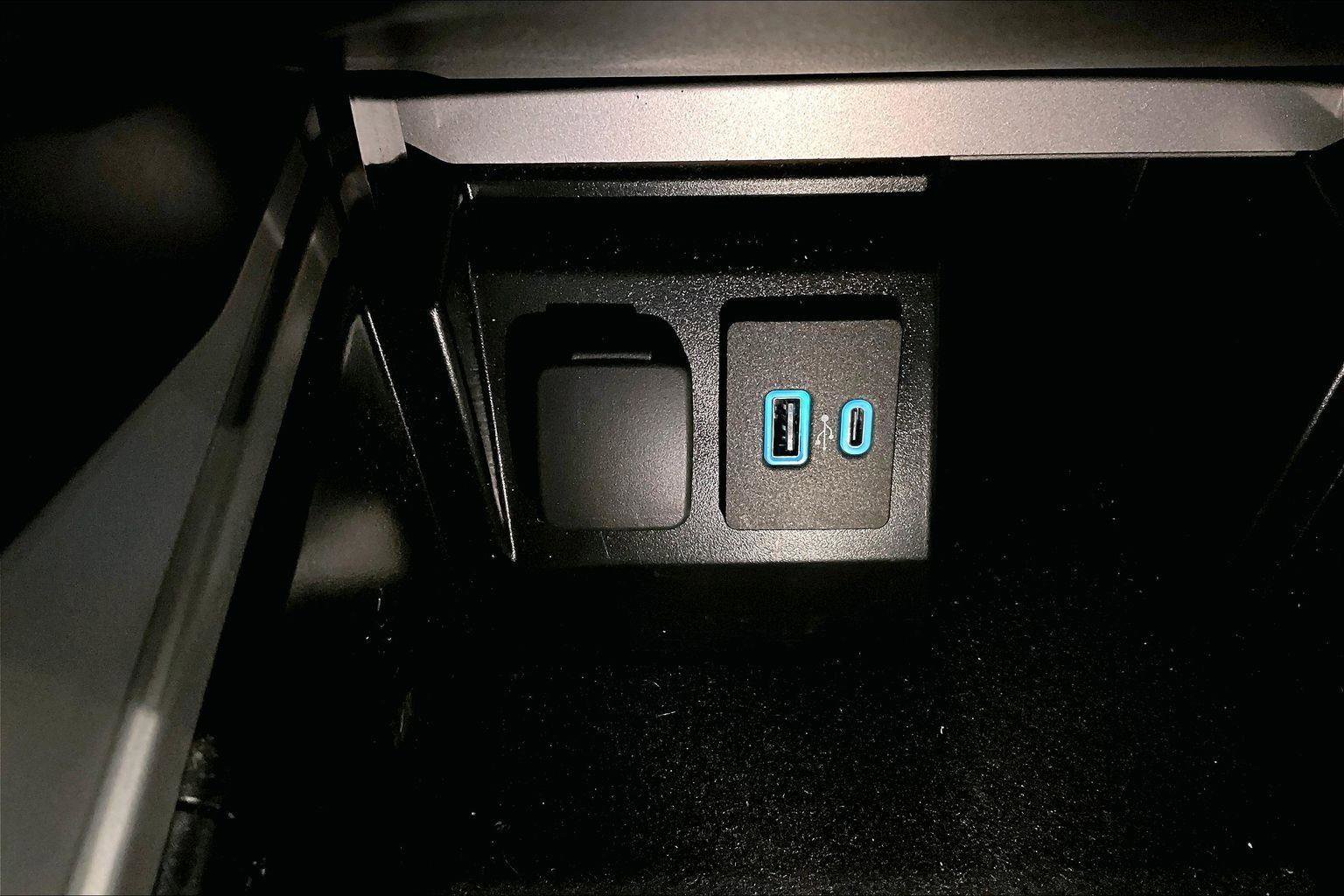 Certified 2023 Ford Explorer ST w/ Equipment Group 401A image 32