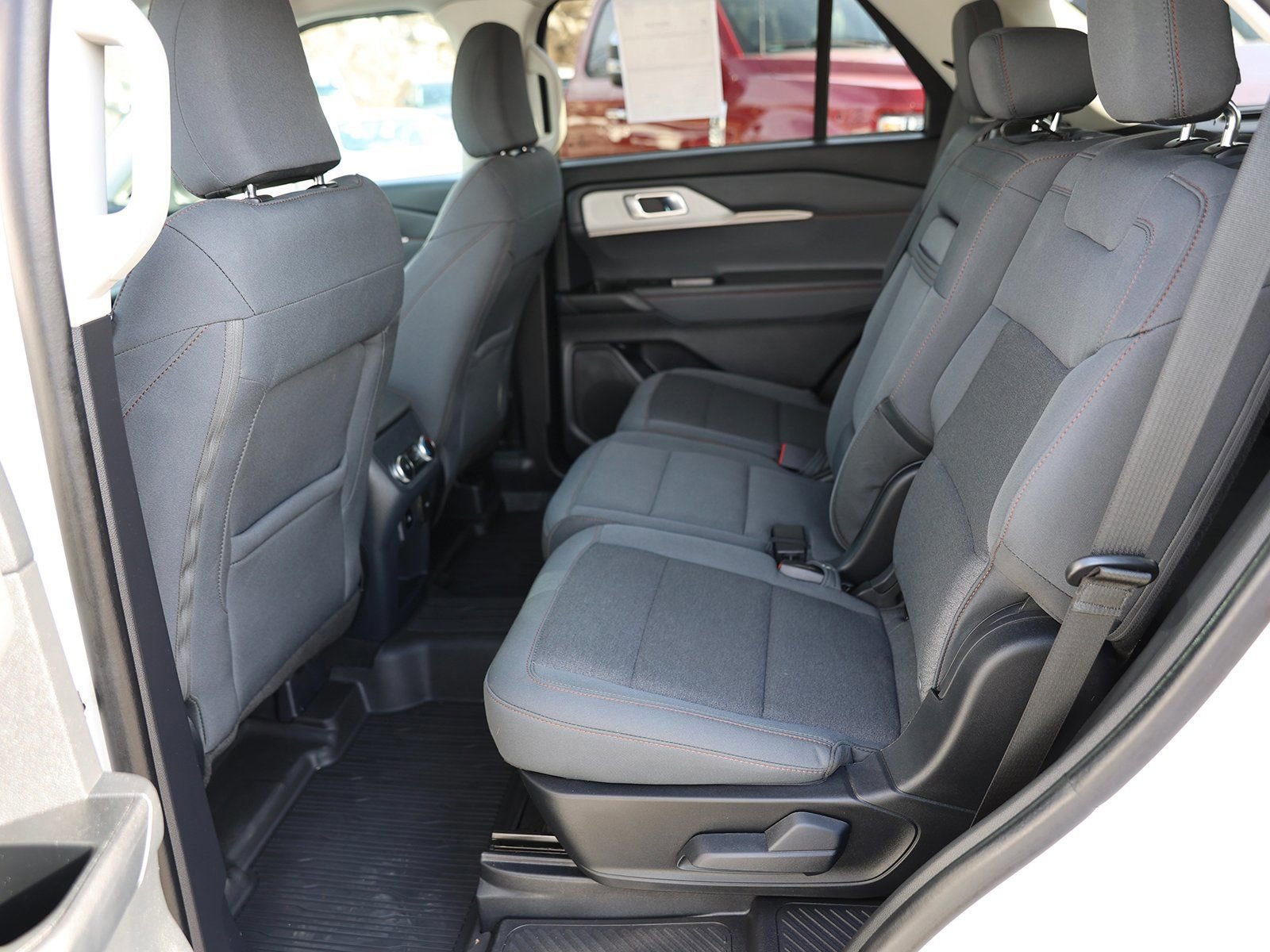 Certified 2025 Ford Explorer Active image 24