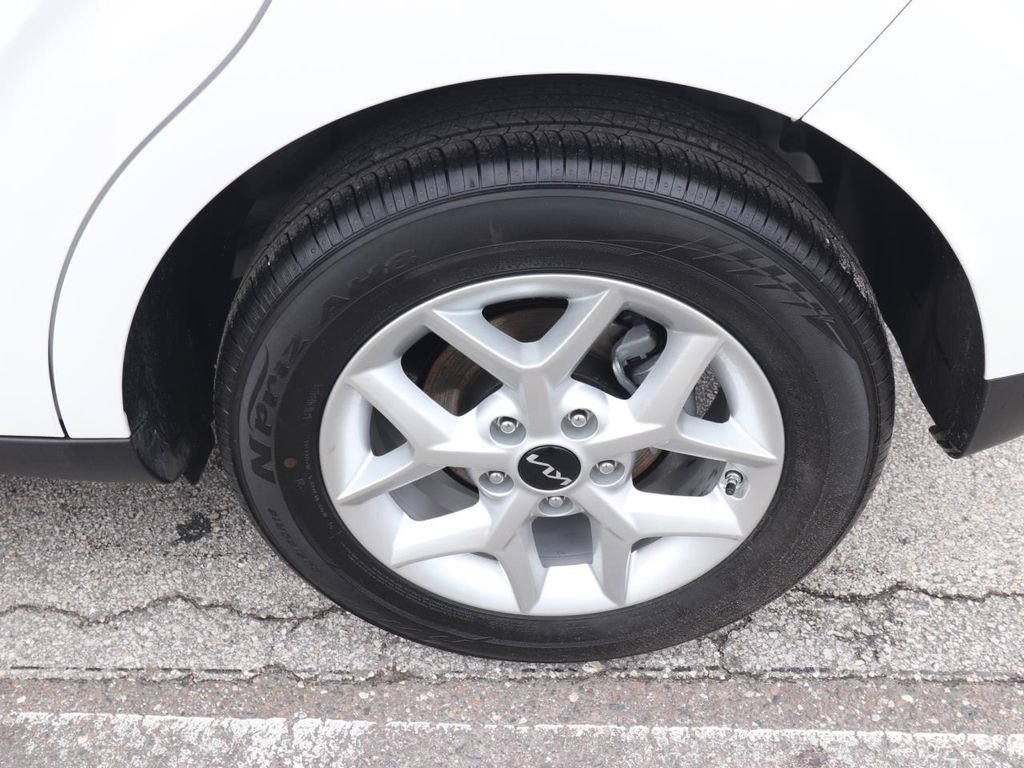 Used 2025 Kia Soul LX w/ LX Technology Package image 15