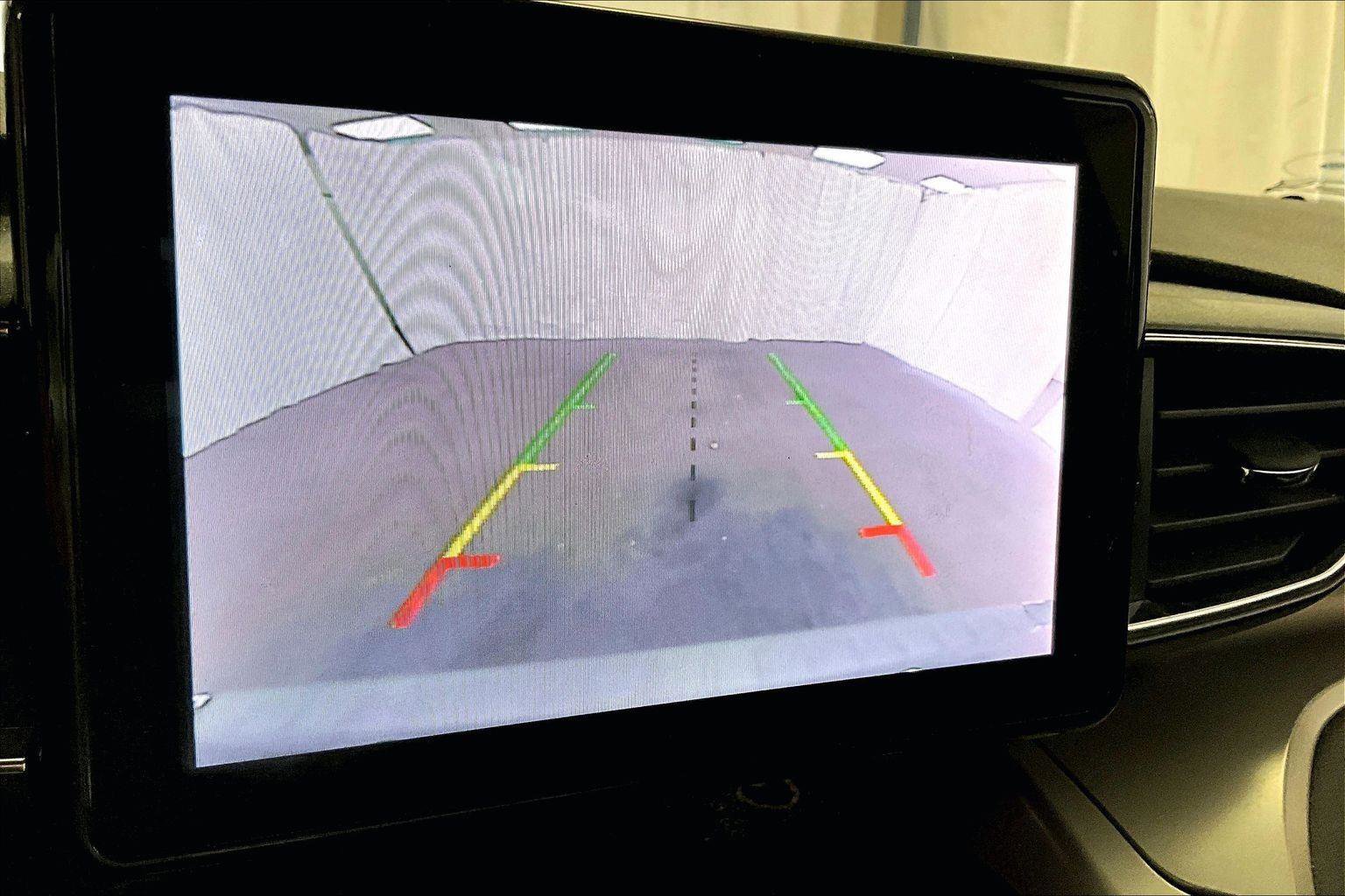 Certified 2022 Ford Explorer XLT w/ Equipment Group 202A image 20