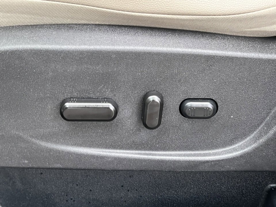 Certified 2017 Ford Escape Titanium image 14