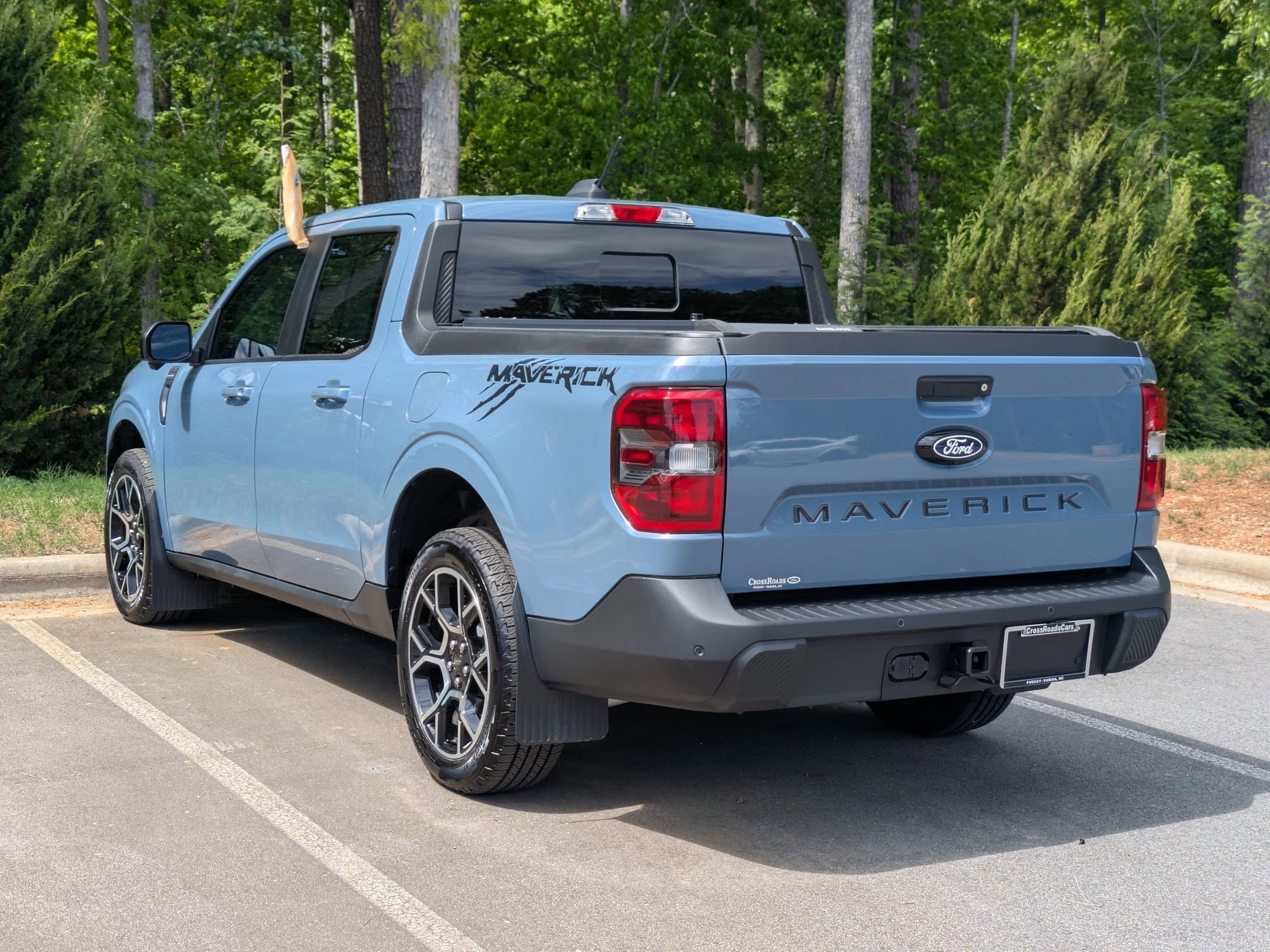 Certified 2025 Ford Maverick Lariat w/ 4K Tow Package image 2