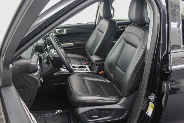 Certified 2023 Ford Explorer XLT w/ Equipment Group 202A AWD/4WD image 18