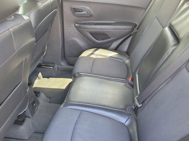Used 2017 Chevrolet Trax LT w/ LT Convenience Package FWD image 13