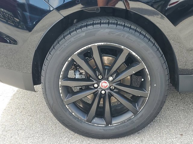 Used 2019 Jaguar F-PACE Prestige image 9