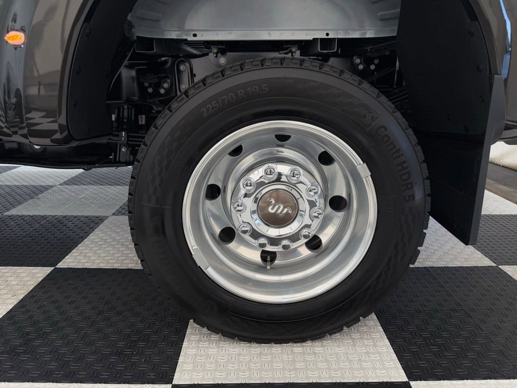 Certified 2025 Ford F450 King Ranch image 11