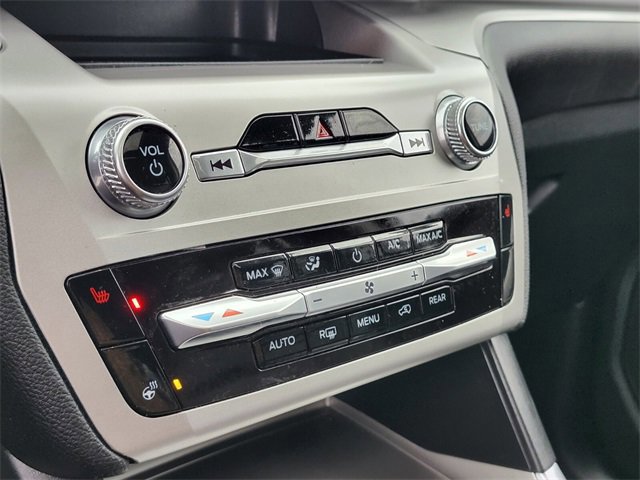 Certified 2022 Ford Explorer XLT w/ Equipment Group 202A image 24