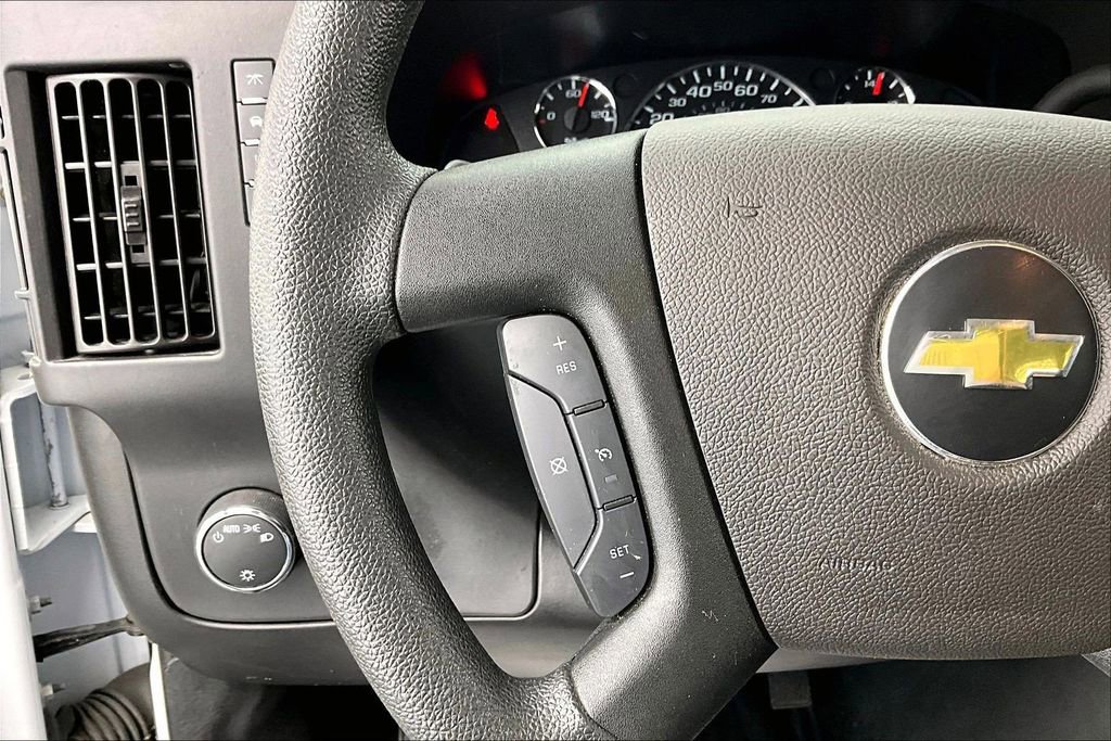 Used 2024 Chevrolet Express 2500 w/ Driver Convenience Package RWD image 17