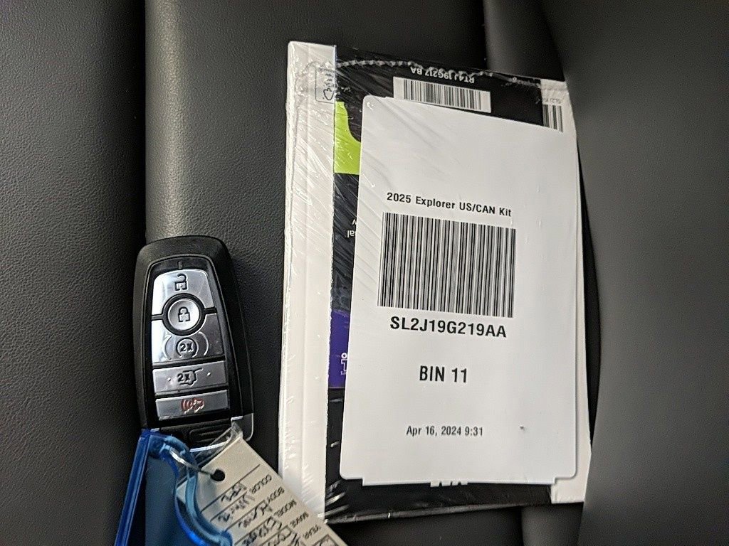 Certified 2025 Ford Explorer Active w/ Active Comfort Package image 29