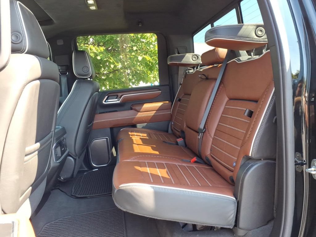 Used 2025 GMC Sierra 2500 Denali Ultimate AWD/4WD image 8