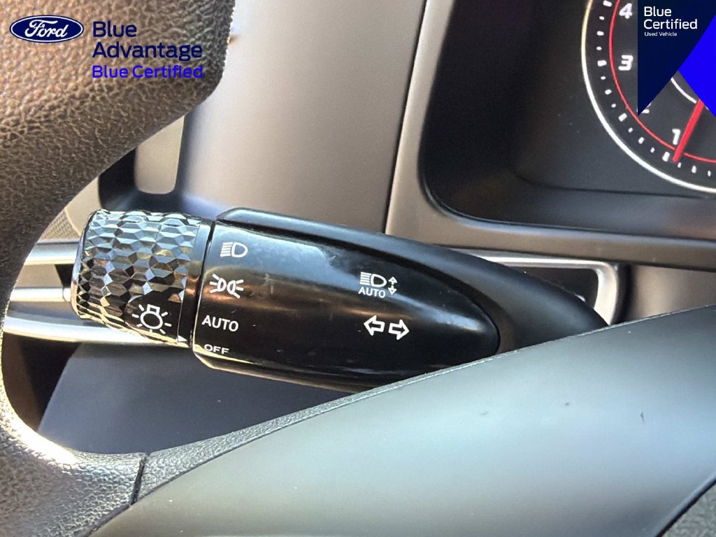 Used 2021 Hyundai Elantra SE FWD image 29